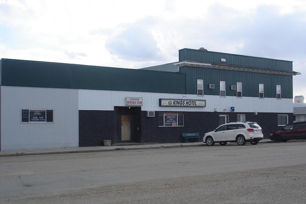 King'S Hotel & Motel By Elevate Rooms Shaunavon Exterior foto