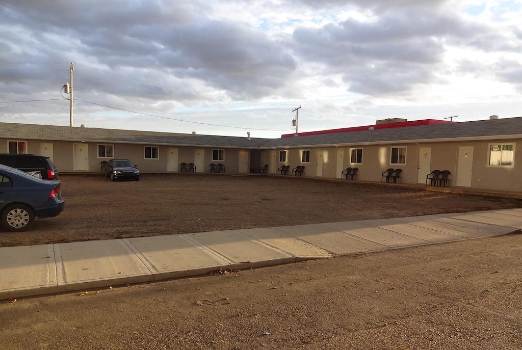 King'S Hotel & Motel By Elevate Rooms Shaunavon Exterior foto